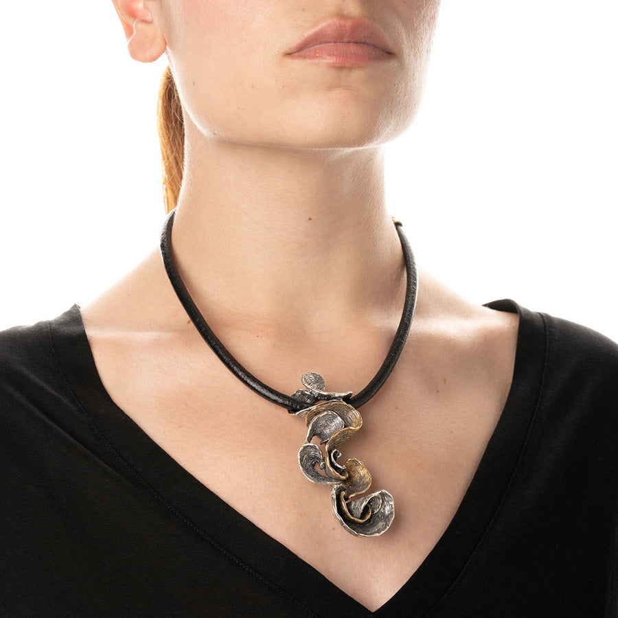 Collana Giuseppe Mandile collezione Pavonia CR120